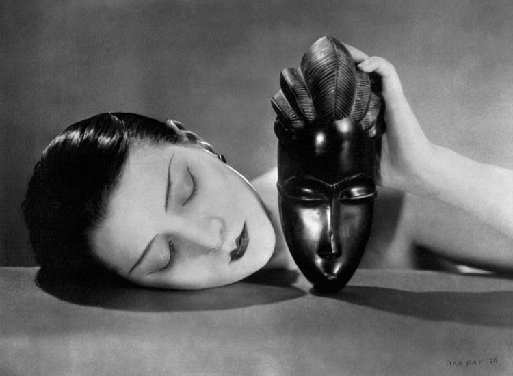 Man Ray, Nero e bianco (1926) (© Man Ray Trust/Siae 2012).